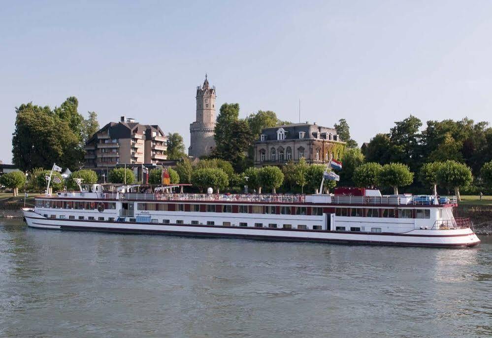 Hotel Am Martinsberg Andernach Exteriör bild