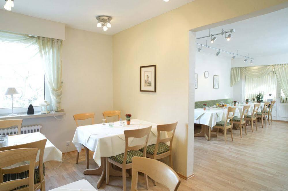 Hotel Am Martinsberg Andernach Exteriör bild